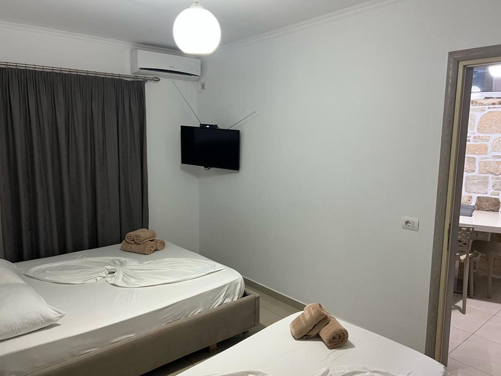 Gjicali Apartment Himare