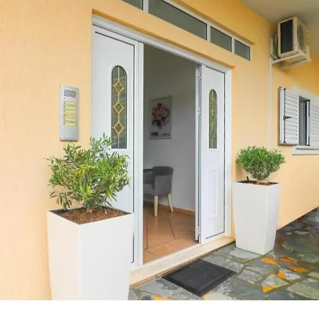 Gjicali Apartaments Himare Exterior photo
